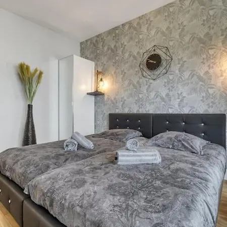 Victoria Chic - Hyper-centre - Balcon Vue Montagnes - Sejour Thermal & Loisirs Lejlighed