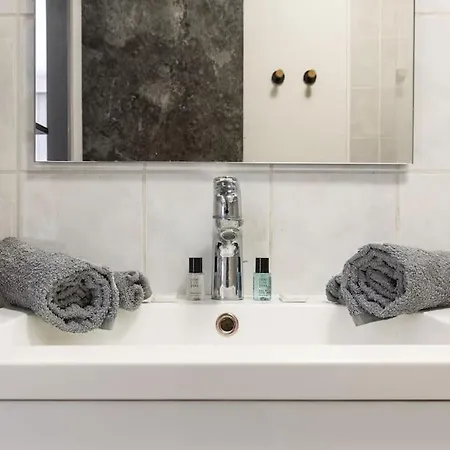 Lejlighed Victoria Chic,au Coeur Du Centre Aix-les-Bains